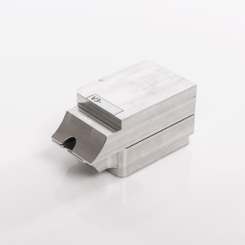Jetting Duct clamp 10-CD8 for V3 For duct 10mm, cable OD max 8mm (cable seal O.D. 16 mm)